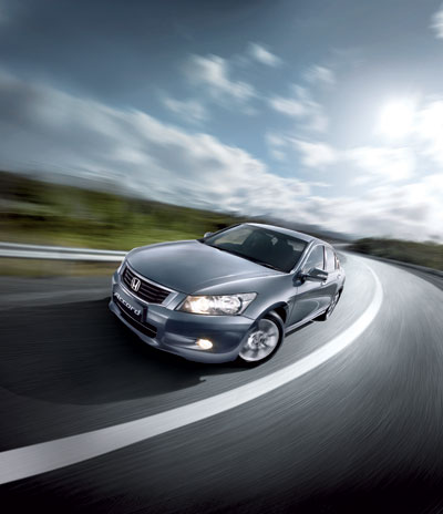 Accord owner may opt for an extended maintenance service or a Garmin GPS during Honda 3S Campaign period