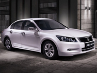 Honda Accord 2.0 VTi-L Front View