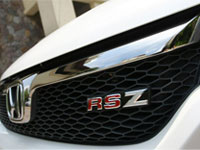 Stream RSZ front grille.
