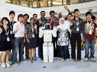 The HDF scholars are further inspired by ASIMO when they met him personally at the Media Preview.