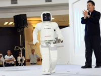 The new ASIMO can now walk at 2.7km/hour and run up to 6km/hour, doubled from his previous 3km/hour with an airborne time of 0.08 seconds.