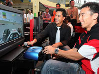 Takuma Sato at the F1 Simulator, Honda 2008 F1 Party