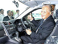 The Governor of Melaka Officially Visits Honda Malaysia's Pegoh Plant