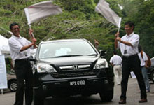 ALL NEW CR-V sedan driving put to test by Malaysian Media'
